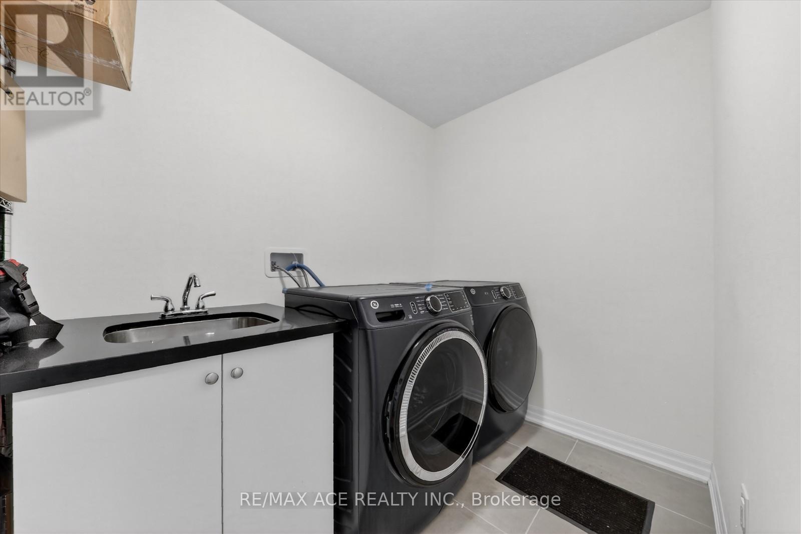 218 Flood Avenue, Clarington, Ontario  L1B 0W6 - Photo 27 - E13019054