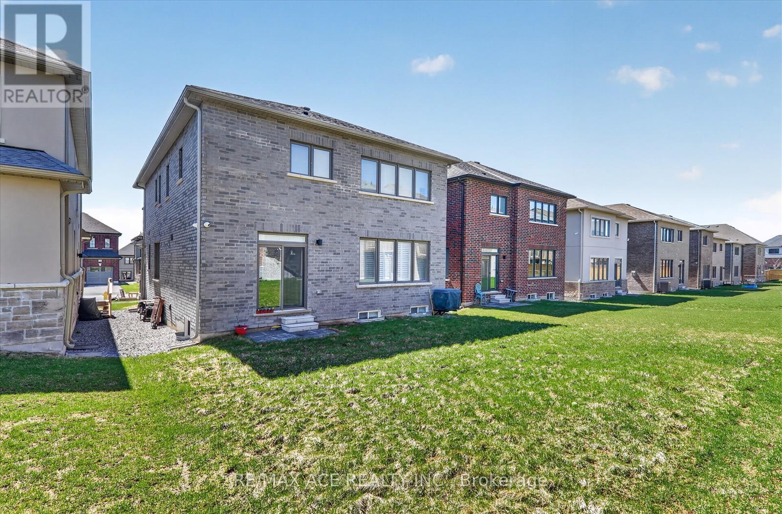 218 Flood Avenue, Clarington, Ontario  L1B 0W6 - Photo 39 - E13019054