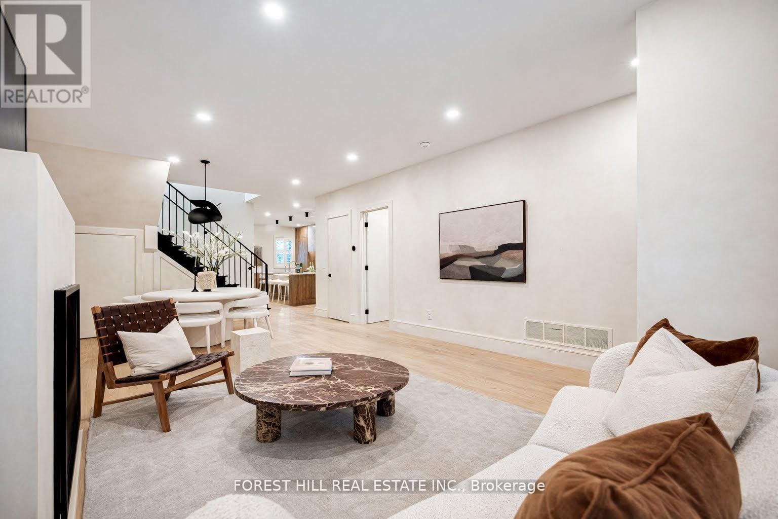 295 Strathmore Boulevard, Toronto (Danforth), Ontario  M4J 1P9 - Photo 2 - E13019132