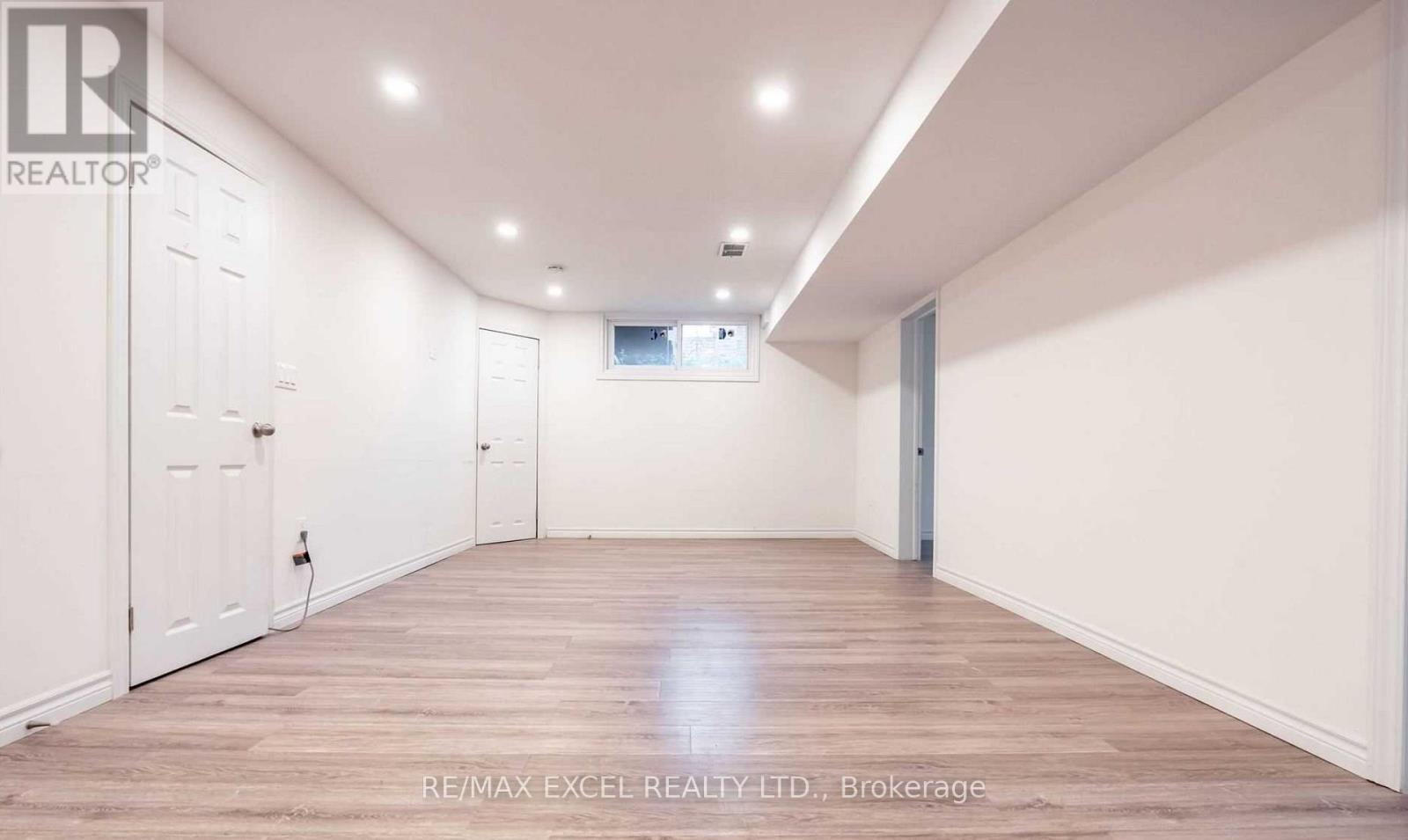 899 Glen Street, Oshawa, Ontario  L1J 3T9 - Photo 4 - E13019148