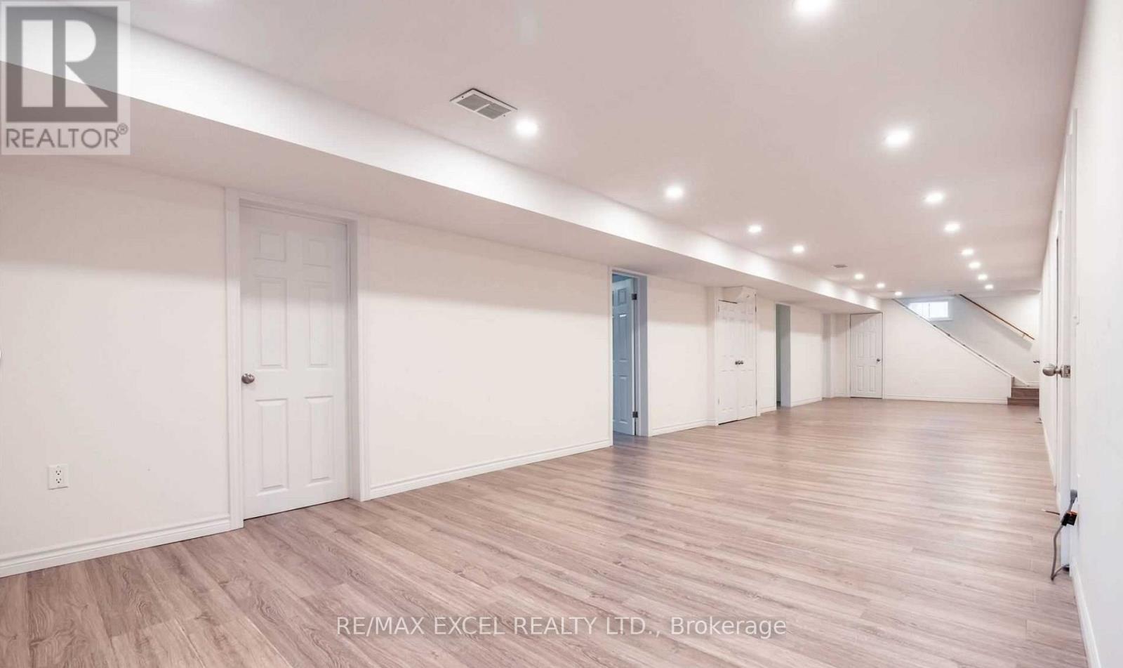 899 Glen Street, Oshawa, Ontario  L1J 3T9 - Photo 5 - E13019148