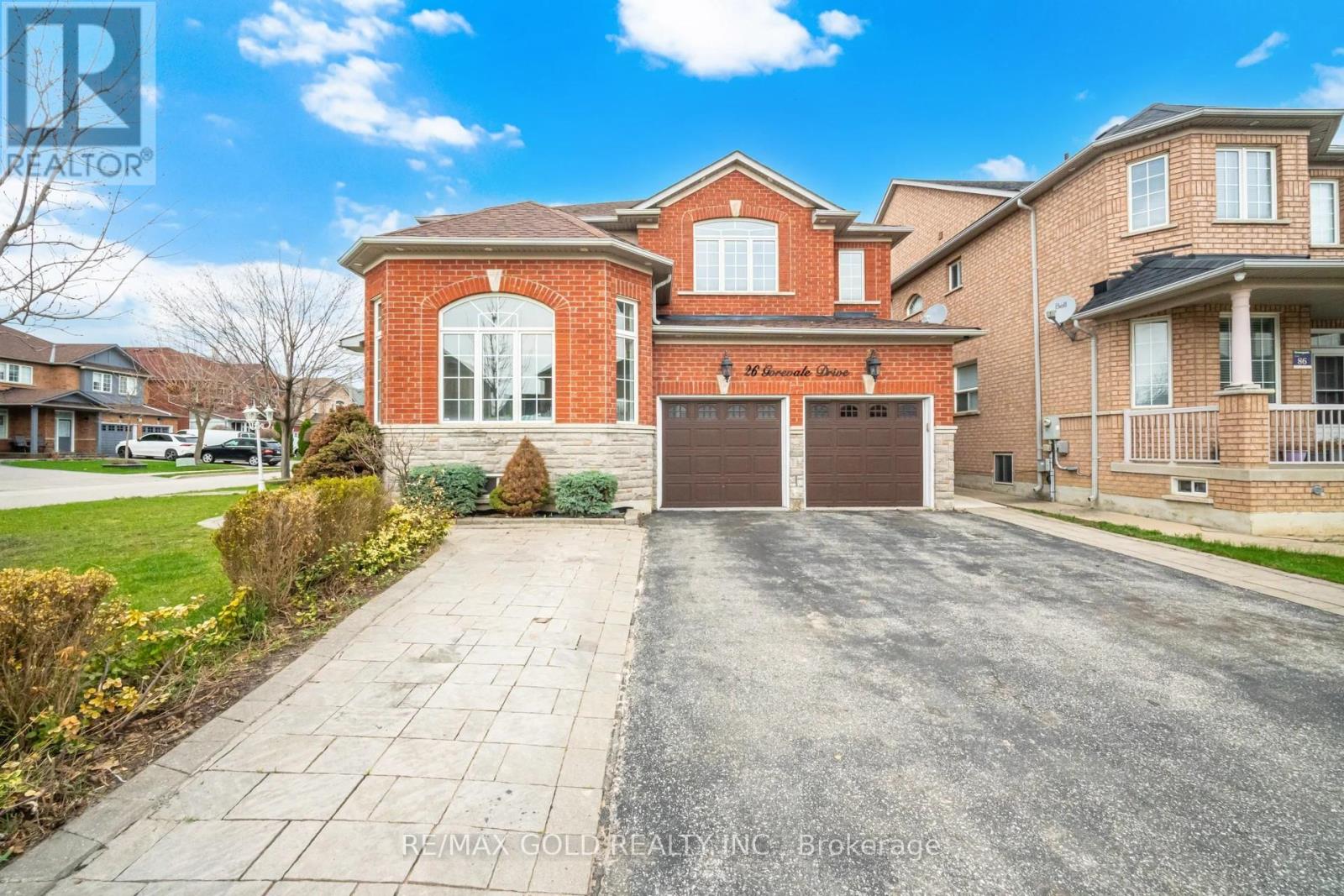 26 Gorevale Drive, Brampton, Ontario  L6P 1N9 - Photo 3 - W12992312