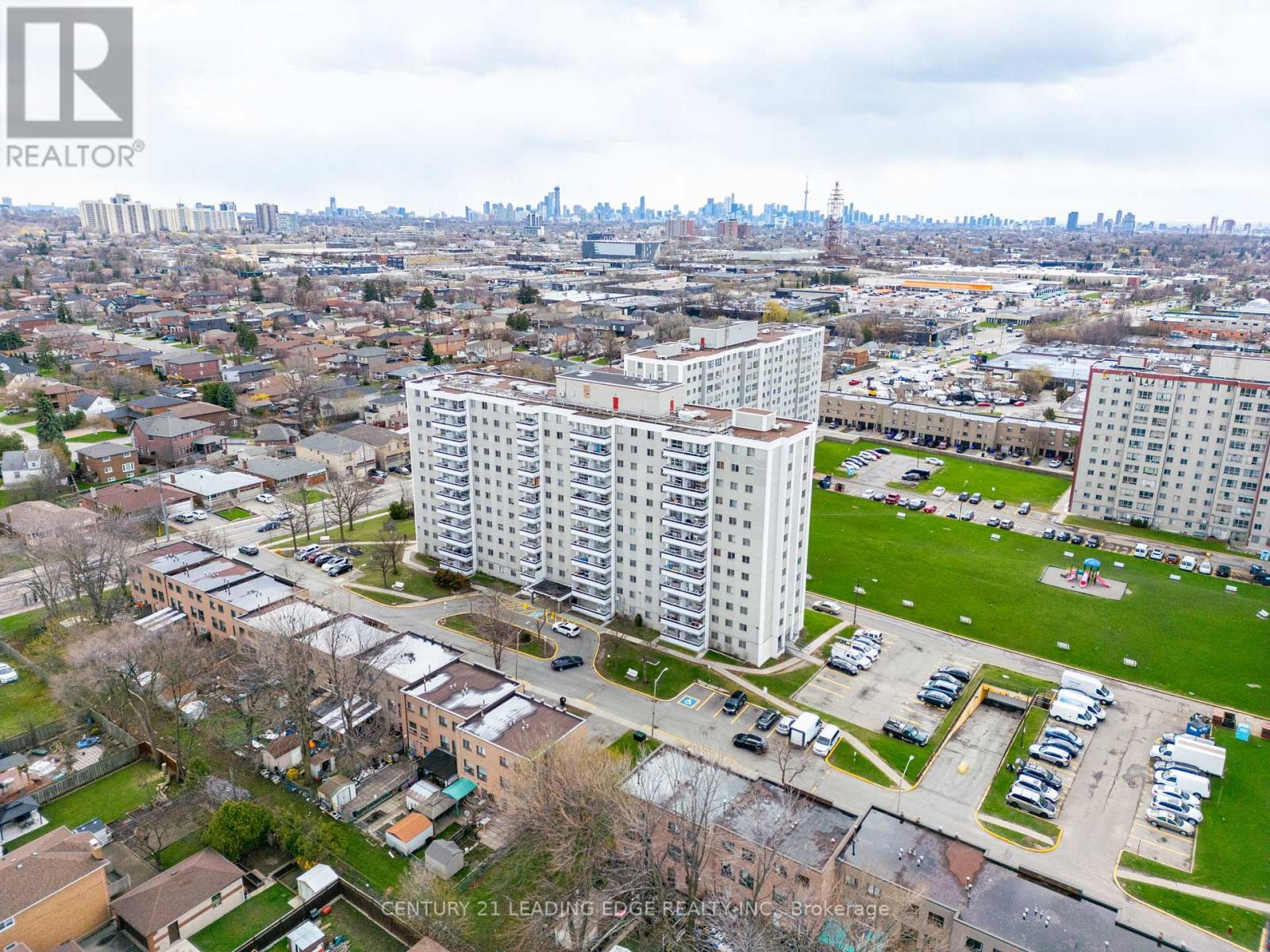 1208 - 200 LOTHERTON PATHWAY, Toronto, Ontario