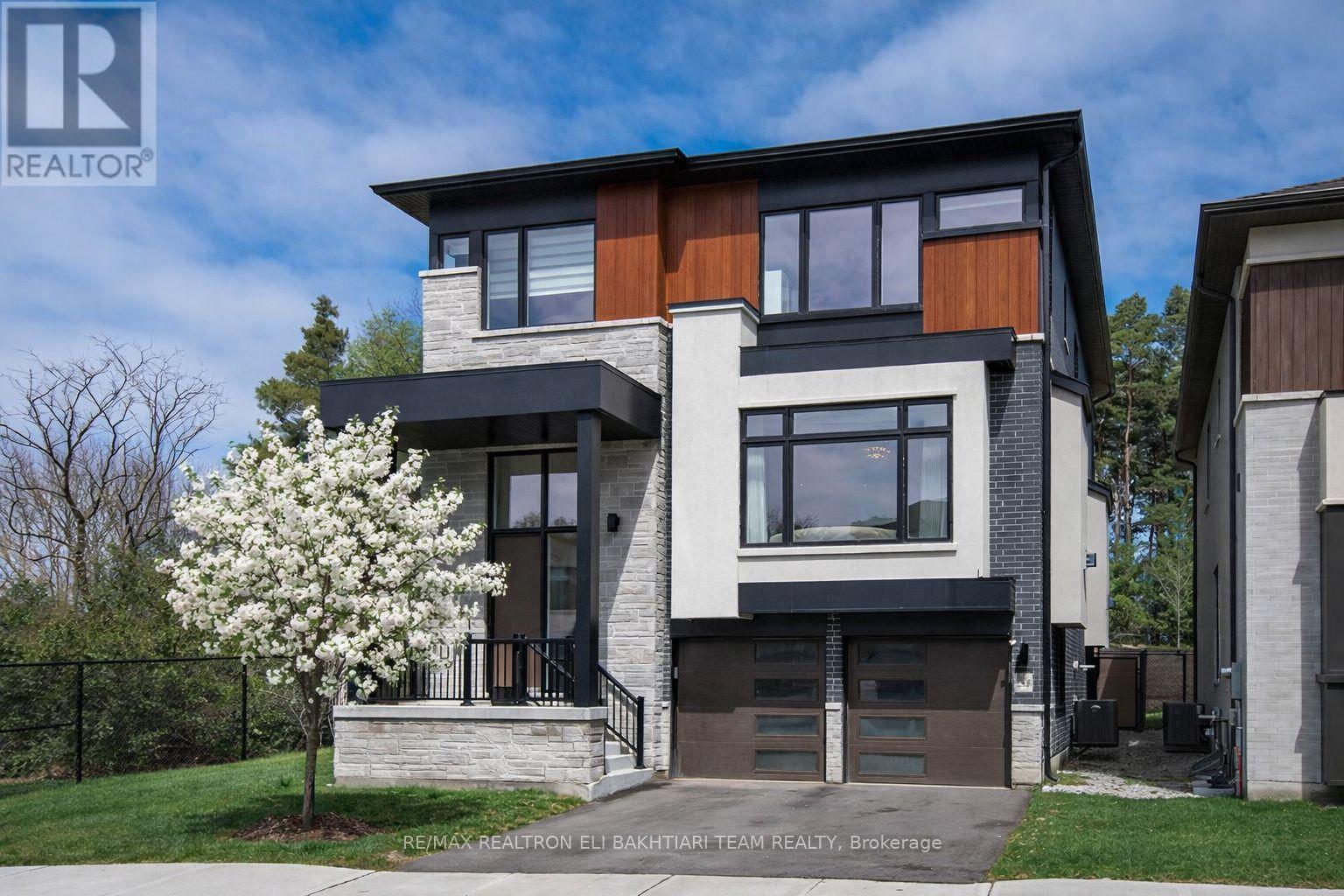 50 Royal Hill Court, Aurora (Aurora Estates), Ontario  L4G 3Z7 - Photo 3 - N13019006