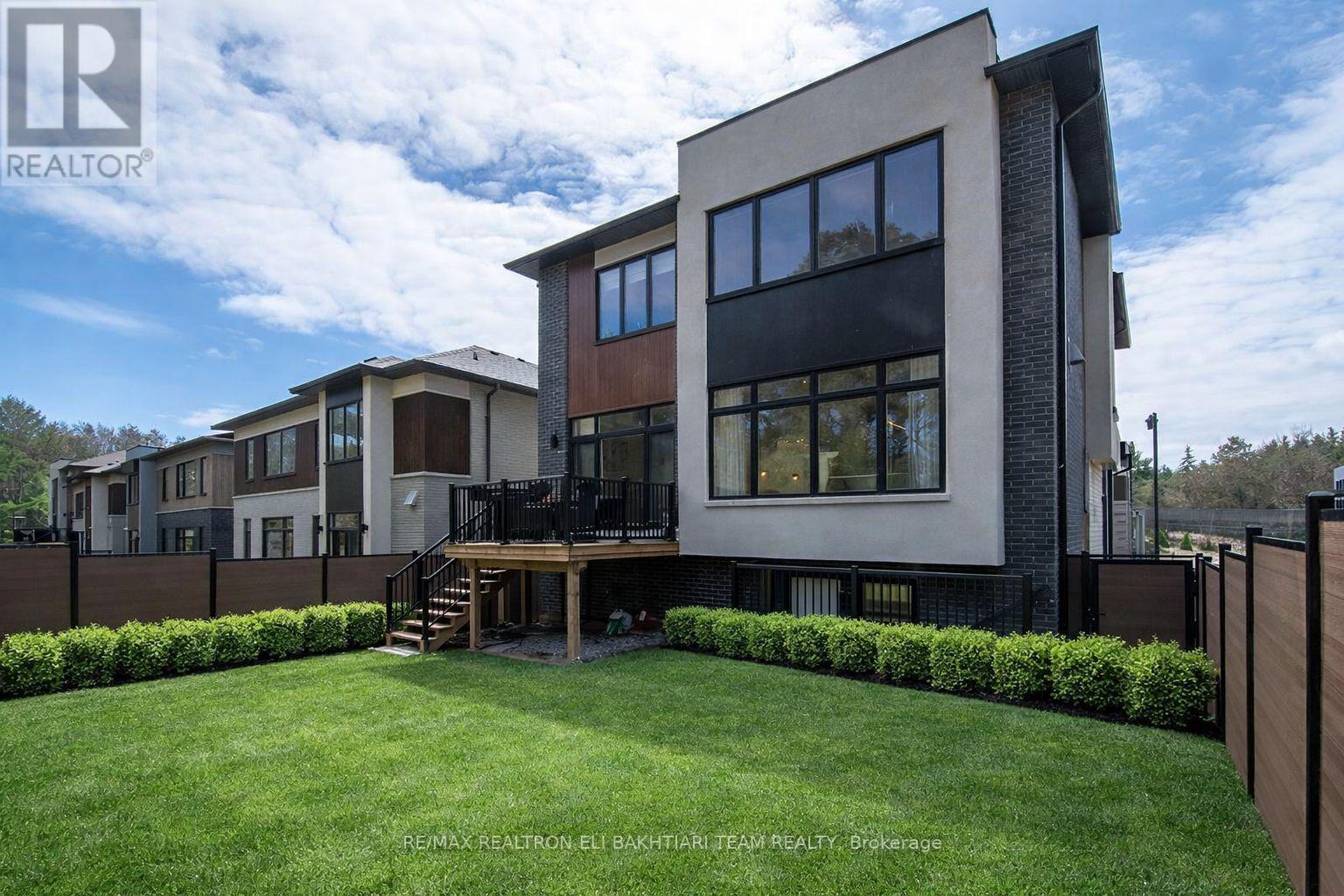 50 Royal Hill Court, Aurora (Aurora Estates), Ontario  L4G 3Z7 - Photo 7 - N13019006