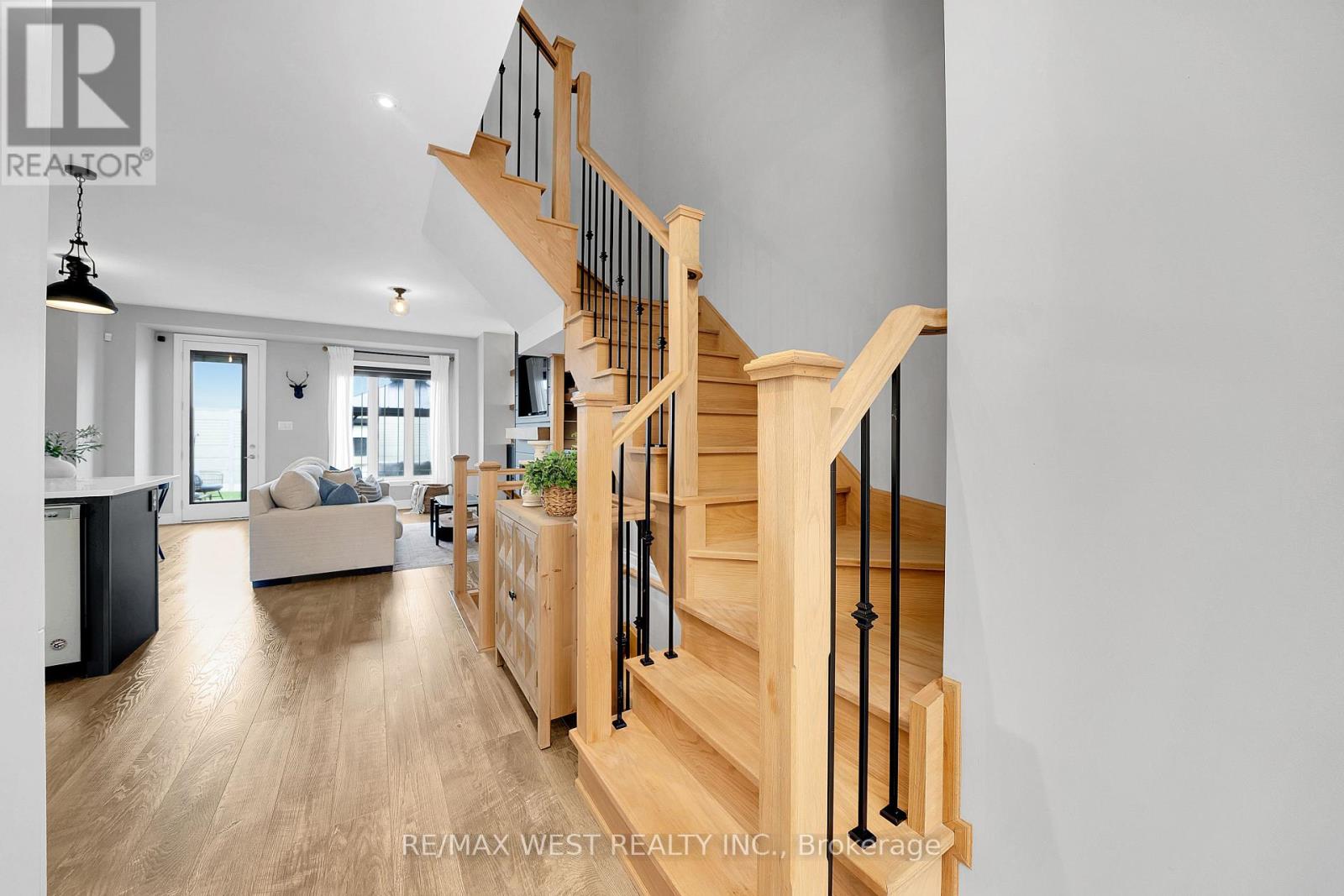 173 Walker Boulevard, New Tecumseth (Alliston), Ontario  L9R 0R3 - Photo 7 - N13019030