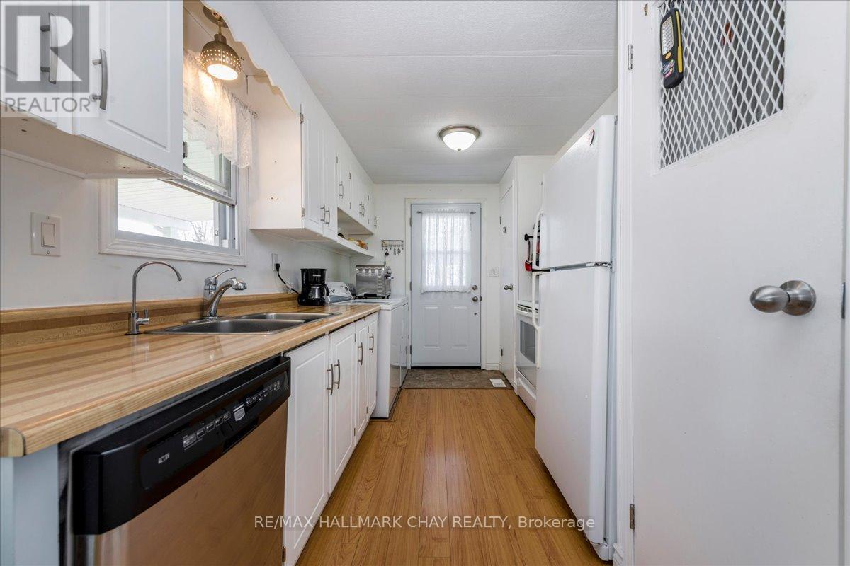 79 Linden Lane, Innisfil, Ontario  L9S 1N3 - Photo 4 - N13019084