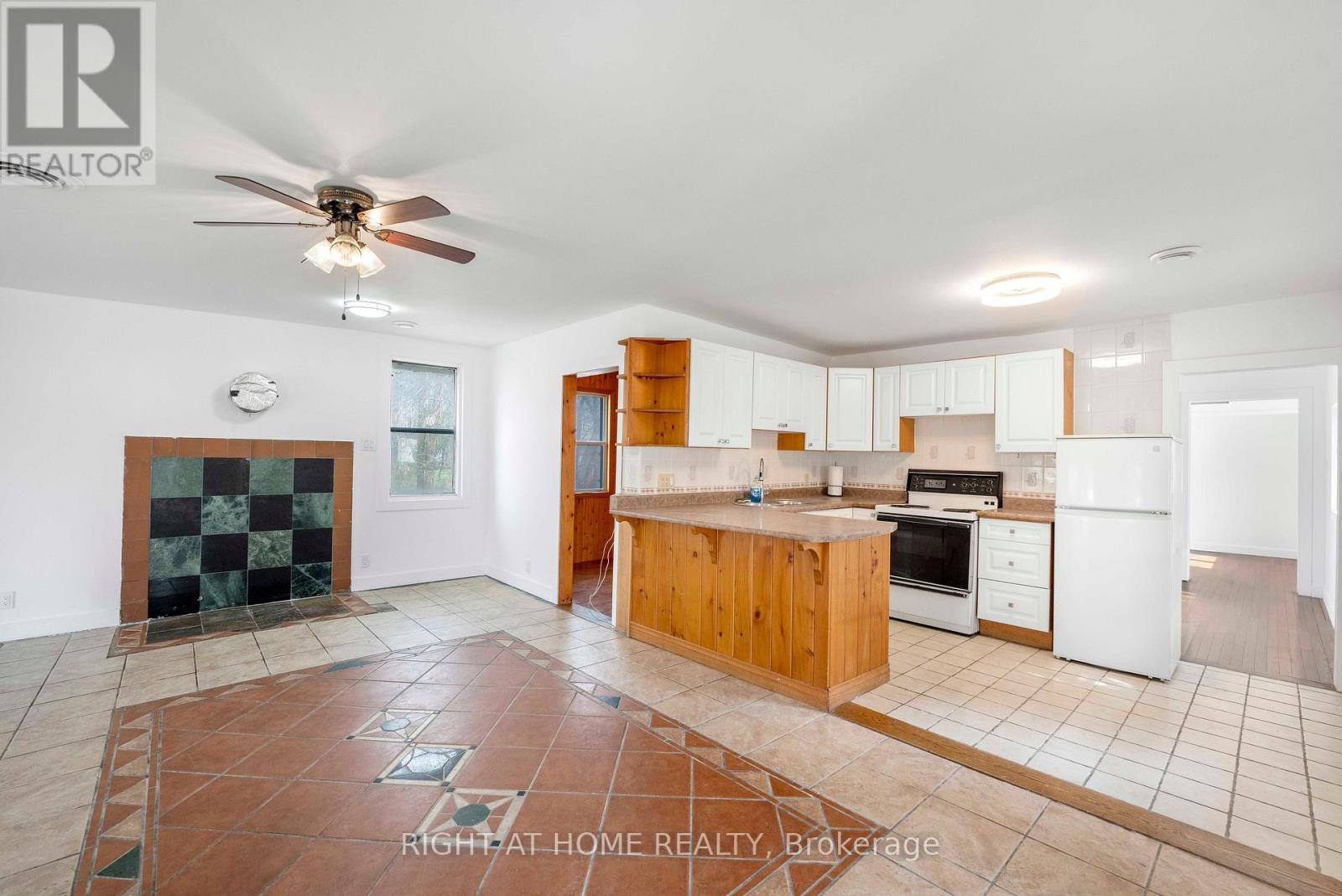 260 Beach Road, Innisfil (Gilford), Ontario  L0L 1R0 - Photo 14 - N13019110