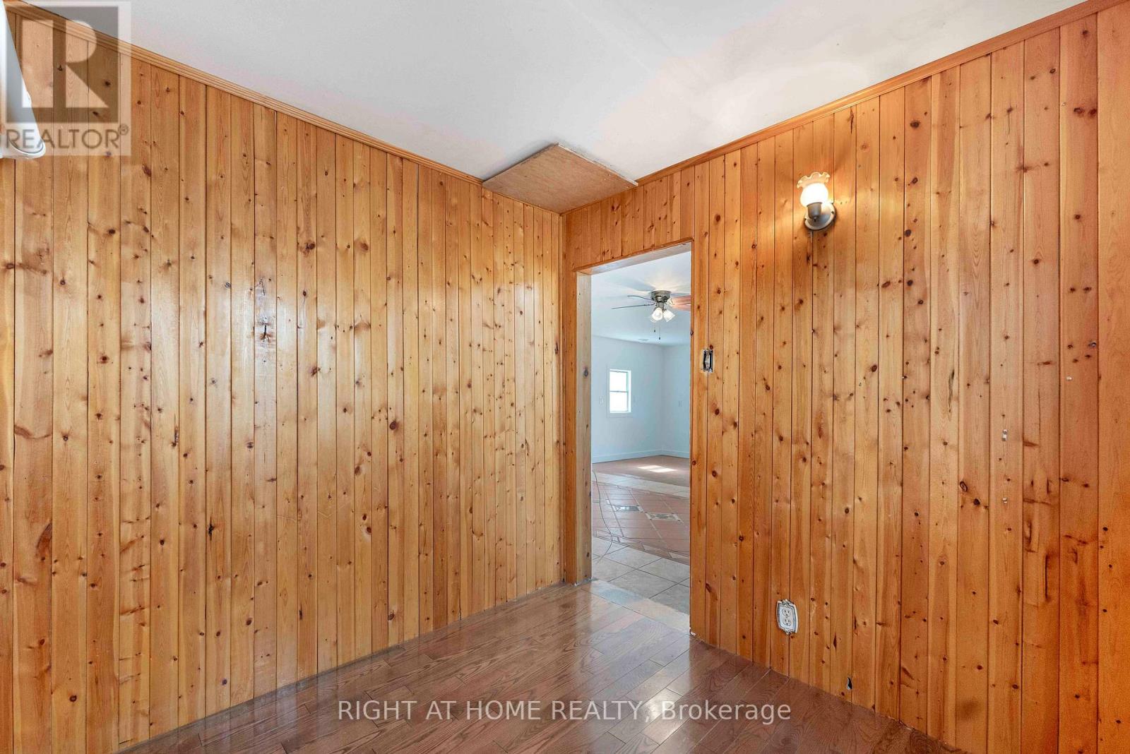 260 Beach Road, Innisfil (Gilford), Ontario  L0L 1R0 - Photo 19 - N13019110