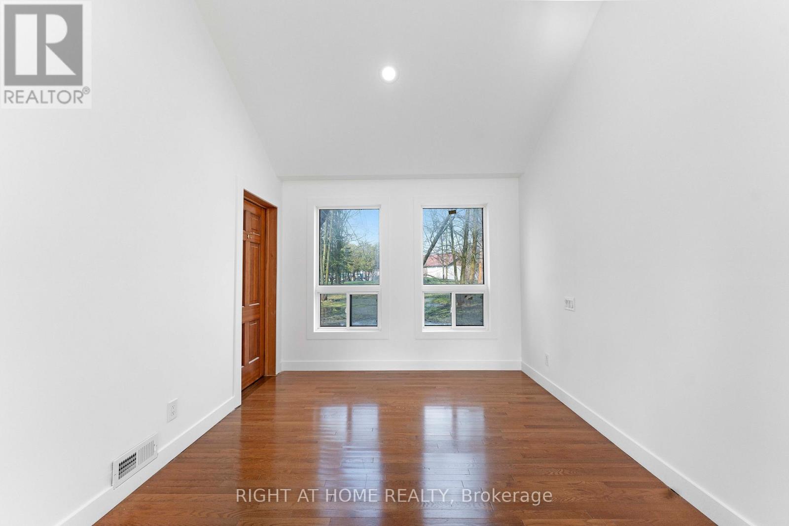 260 Beach Road, Innisfil (Gilford), Ontario  L0L 1R0 - Photo 29 - N13019110