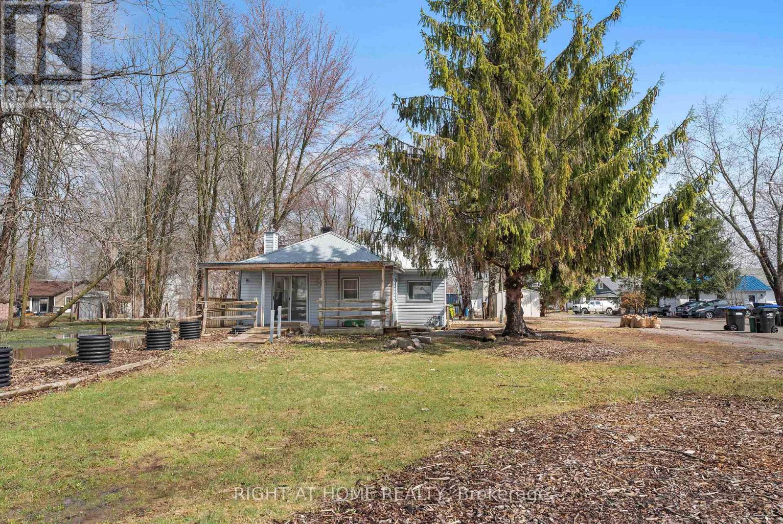 260 Beach Road, Innisfil (Gilford), Ontario  L0L 1R0 - Photo 34 - N13019110