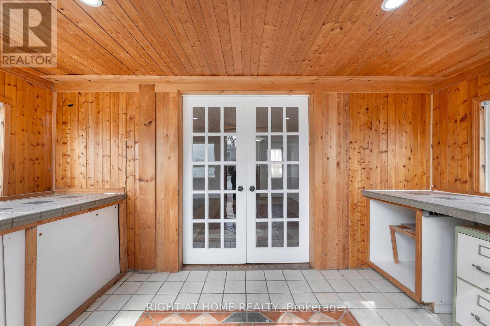 260 Beach Road, Innisfil (Gilford), Ontario  L0L 1R0 - Photo 6 - N13019110