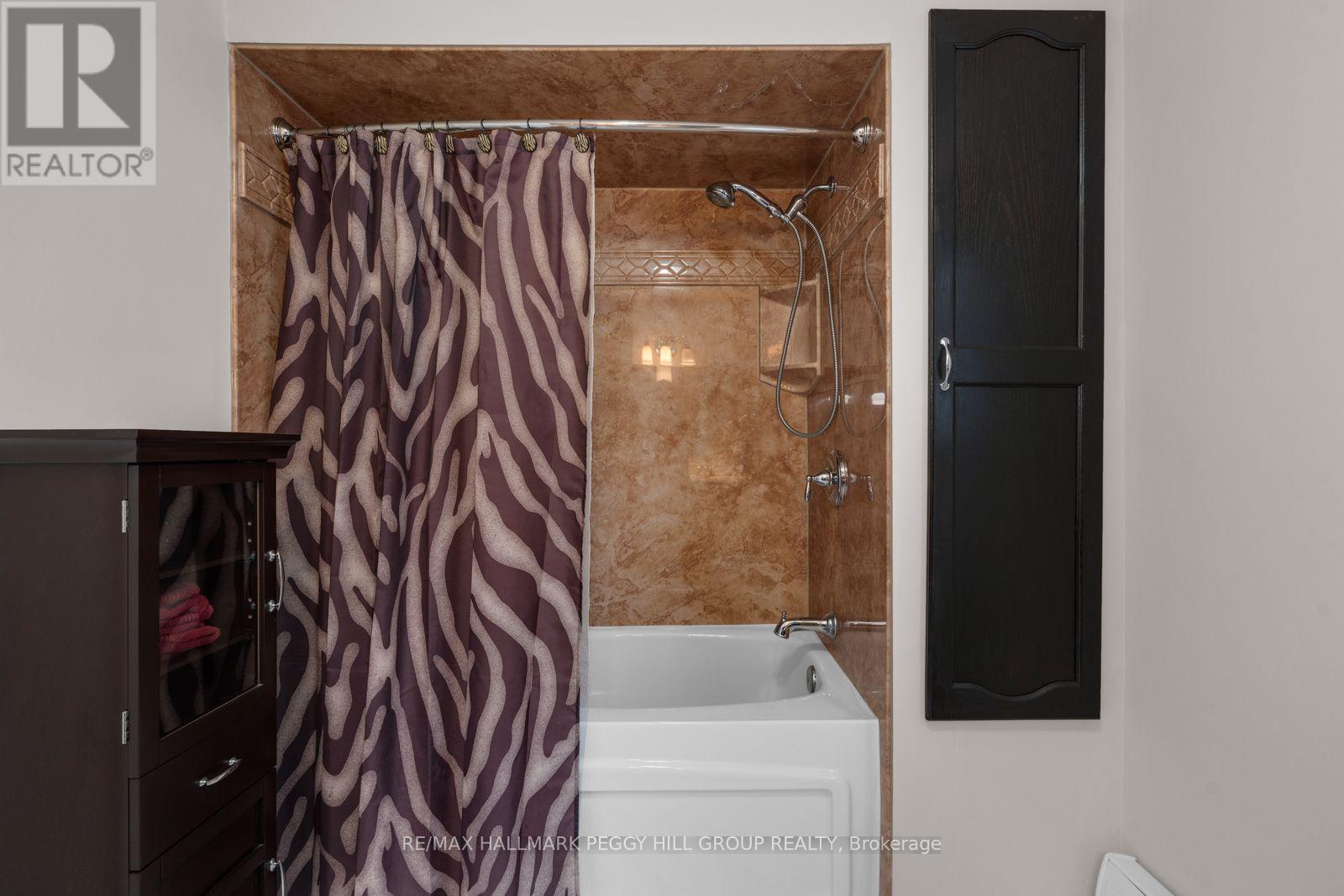 8225 Main Street Lisle, Adjala-Tosorontio, Ontario  L0M 1M0 - Photo 13 - N13019122