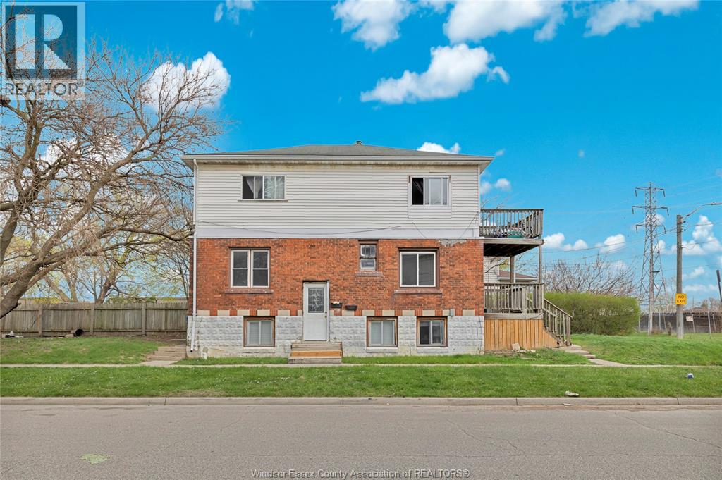 1398 ROONEY, Windsor, Ontario