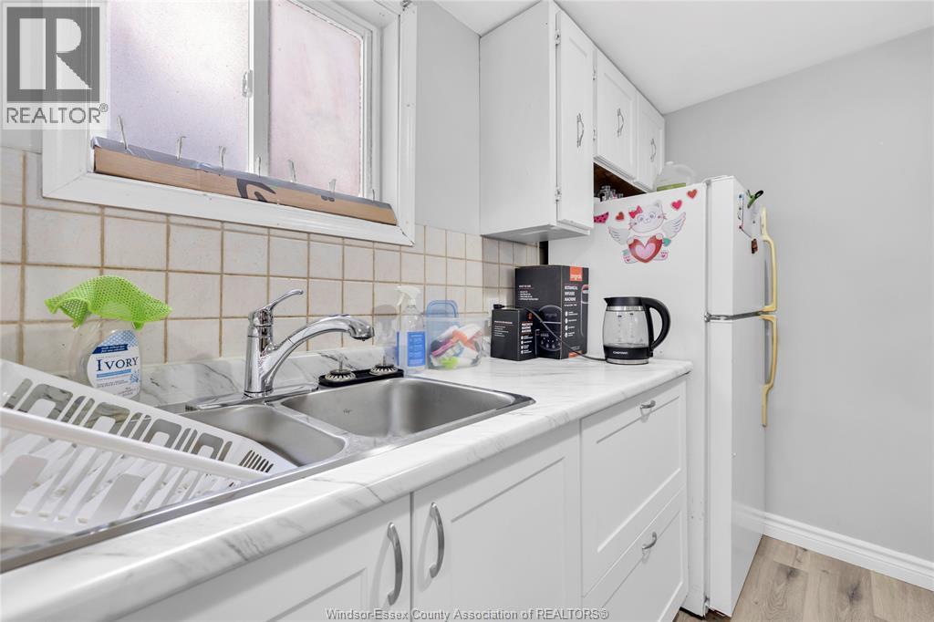 1398 Rooney, Windsor, Ontario  N9B 1K7 - Photo 34 - 26008561