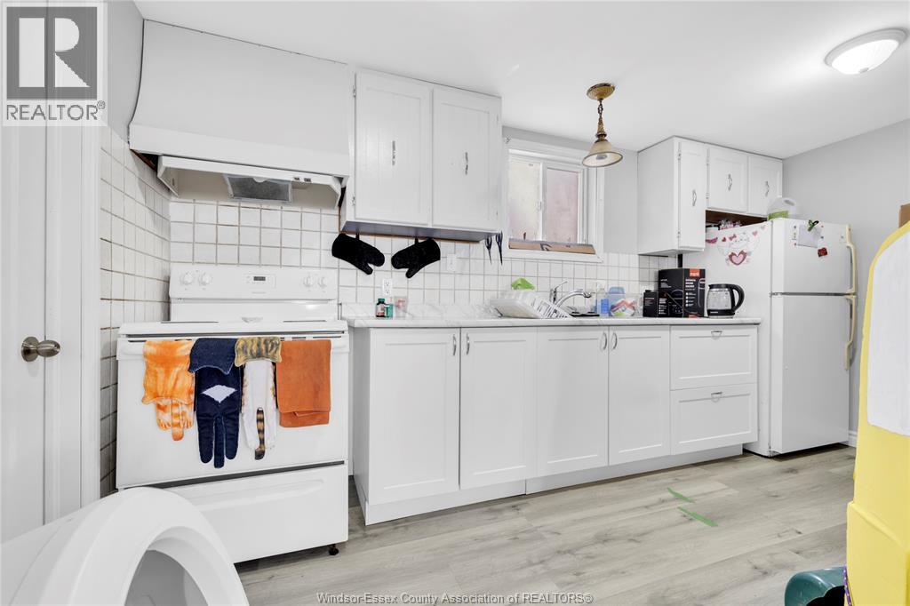 1398 Rooney, Windsor, Ontario  N9B 1K7 - Photo 33 - 26008560