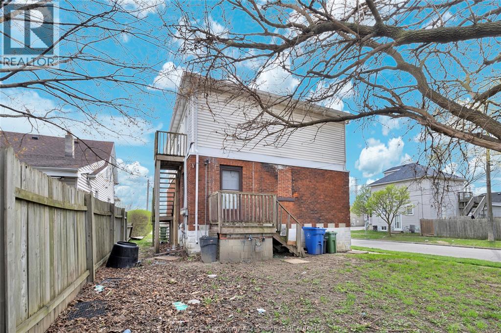1398 Rooney, Windsor, Ontario  N9B 1K7 - Photo 6 - 26008560
