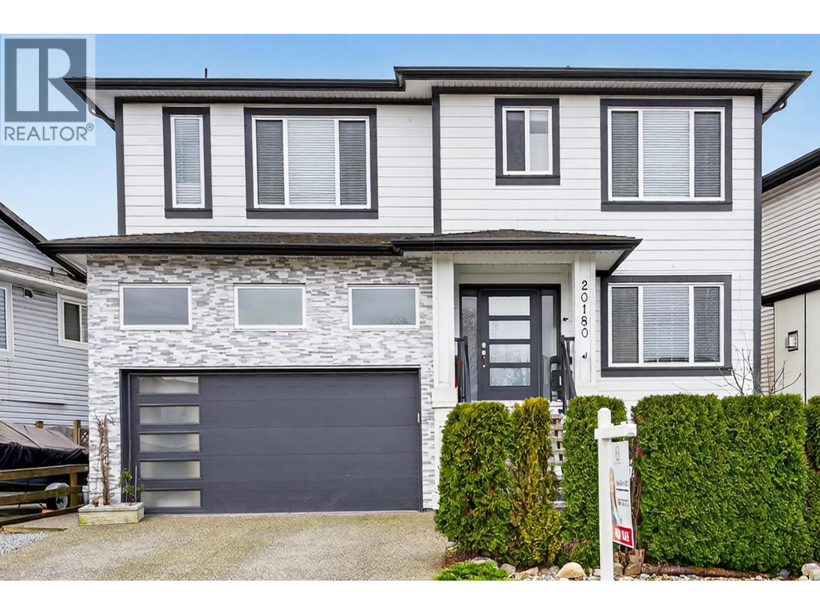 20180 STANTON AVENUE, Maple Ridge, British Columbia