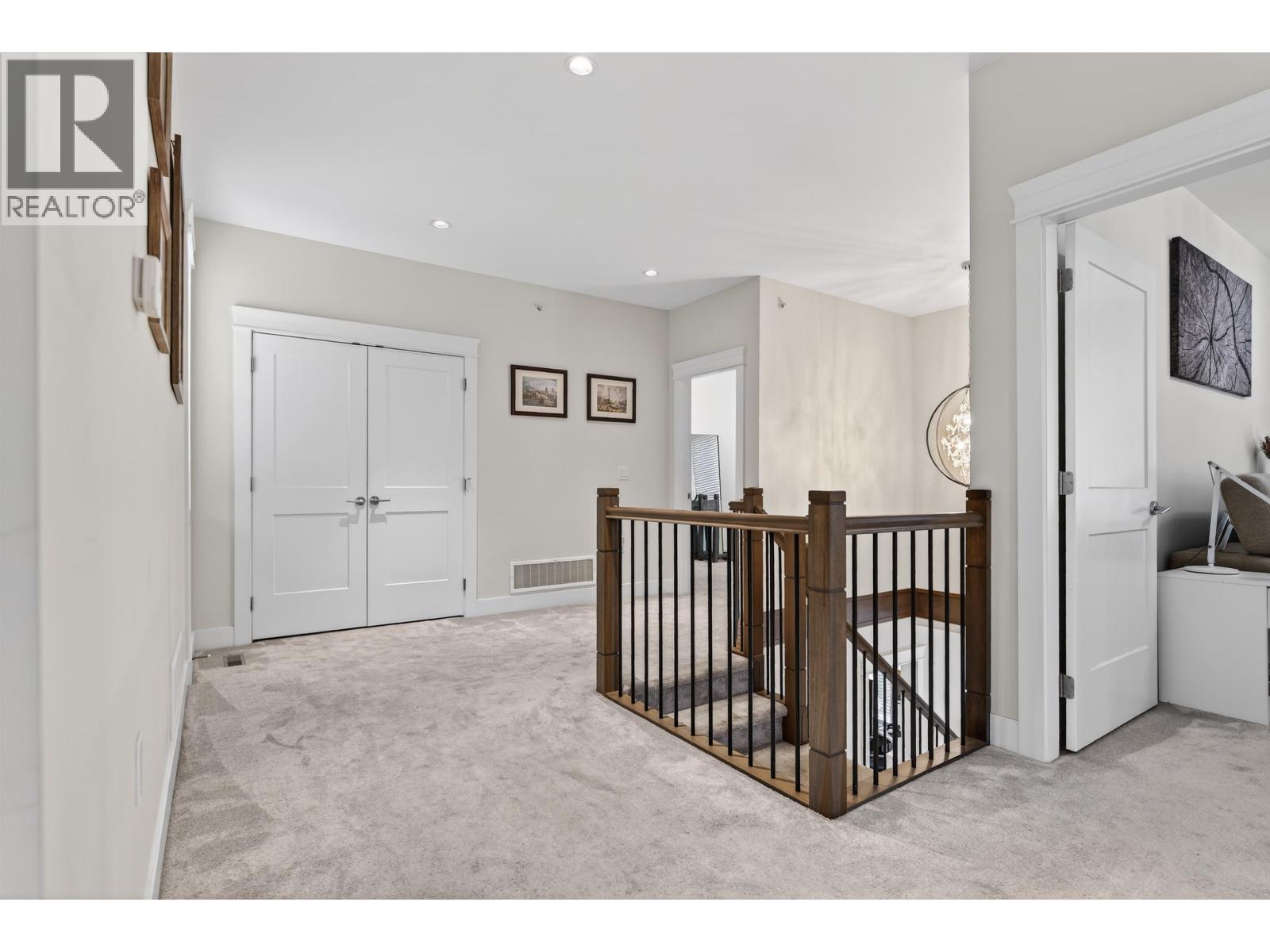 20180 Stanton Avenue, Maple Ridge, British Columbia  V2X 0E5 - Photo 4 - R3113185