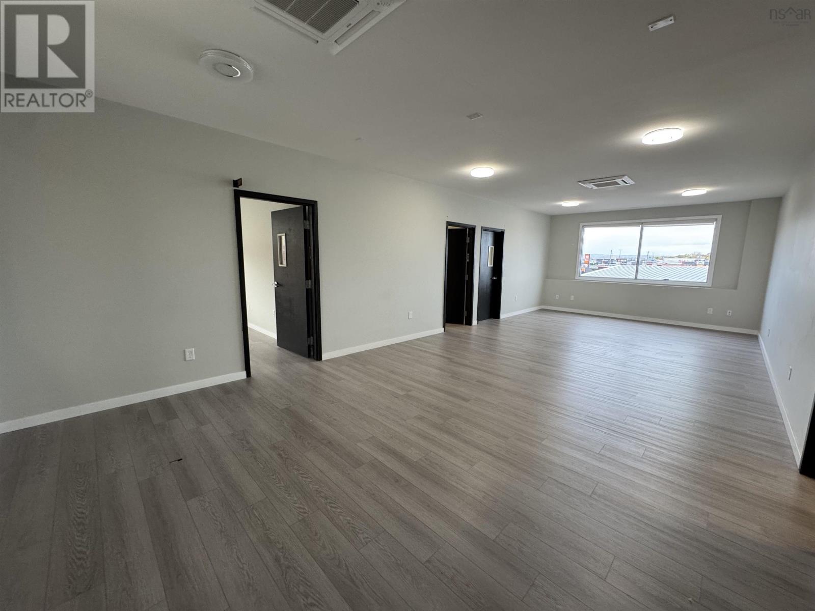 160e Robie Street, Truro, Nova Scotia  B2N 1L1 - Photo 4 - 202526212