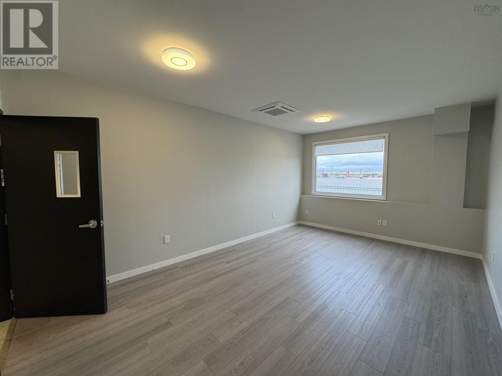 160e Robie Street, Truro, Nova Scotia  B2N 1L1 - Photo 12 - 202526212