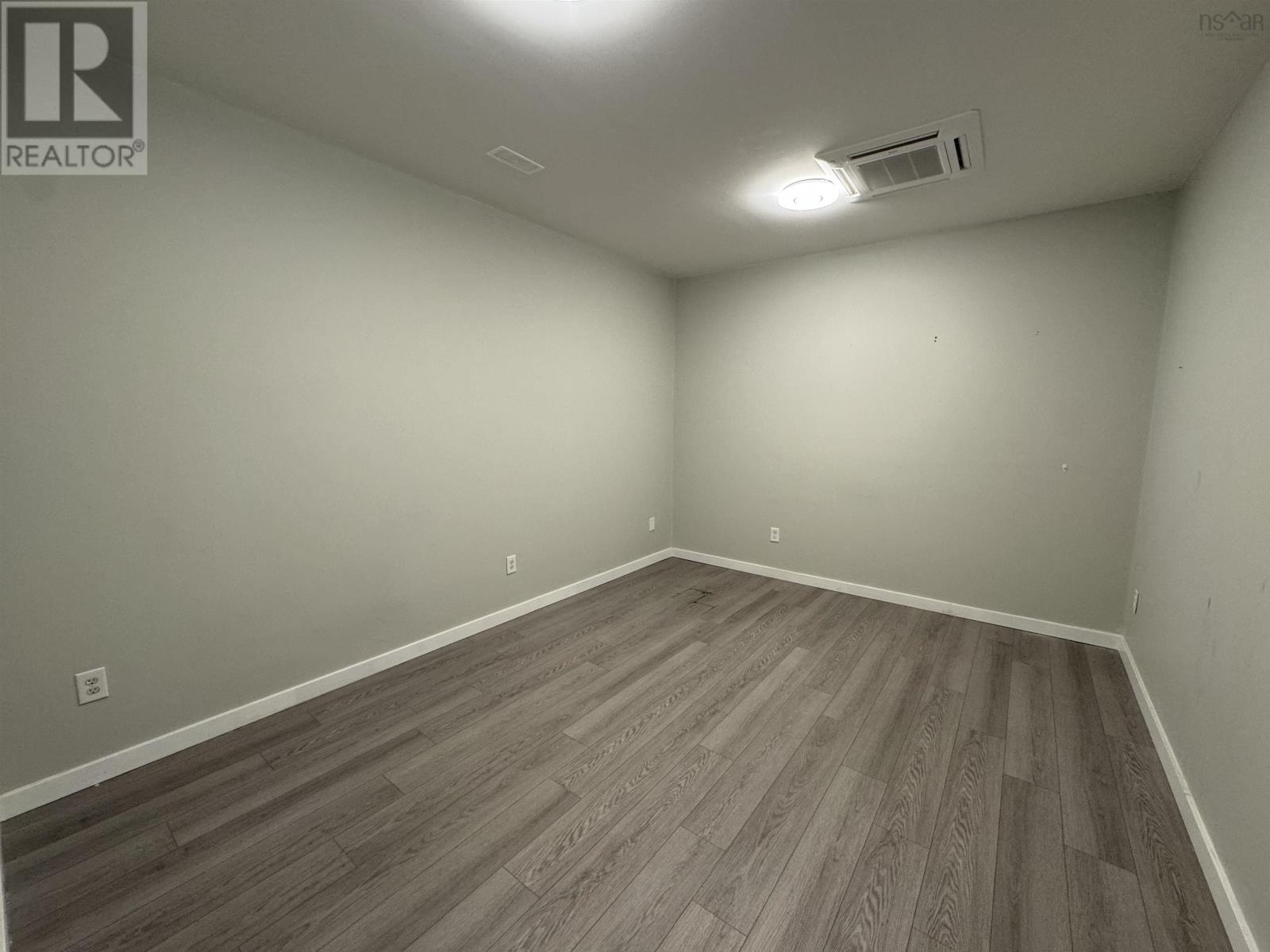 160e Robie Street, Truro, Nova Scotia  B2N 1L1 - Photo 14 - 202526212