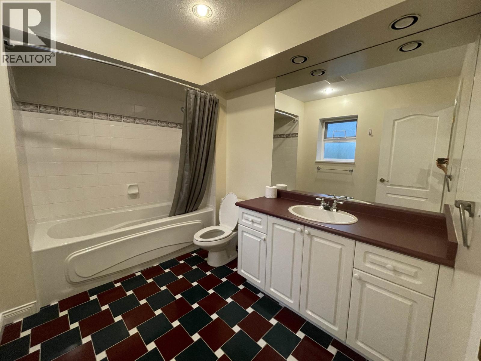 3000 Plateau Boulevard, Coquitlam, British Columbia  V3E 2Y8 - Photo 15 - R3113163