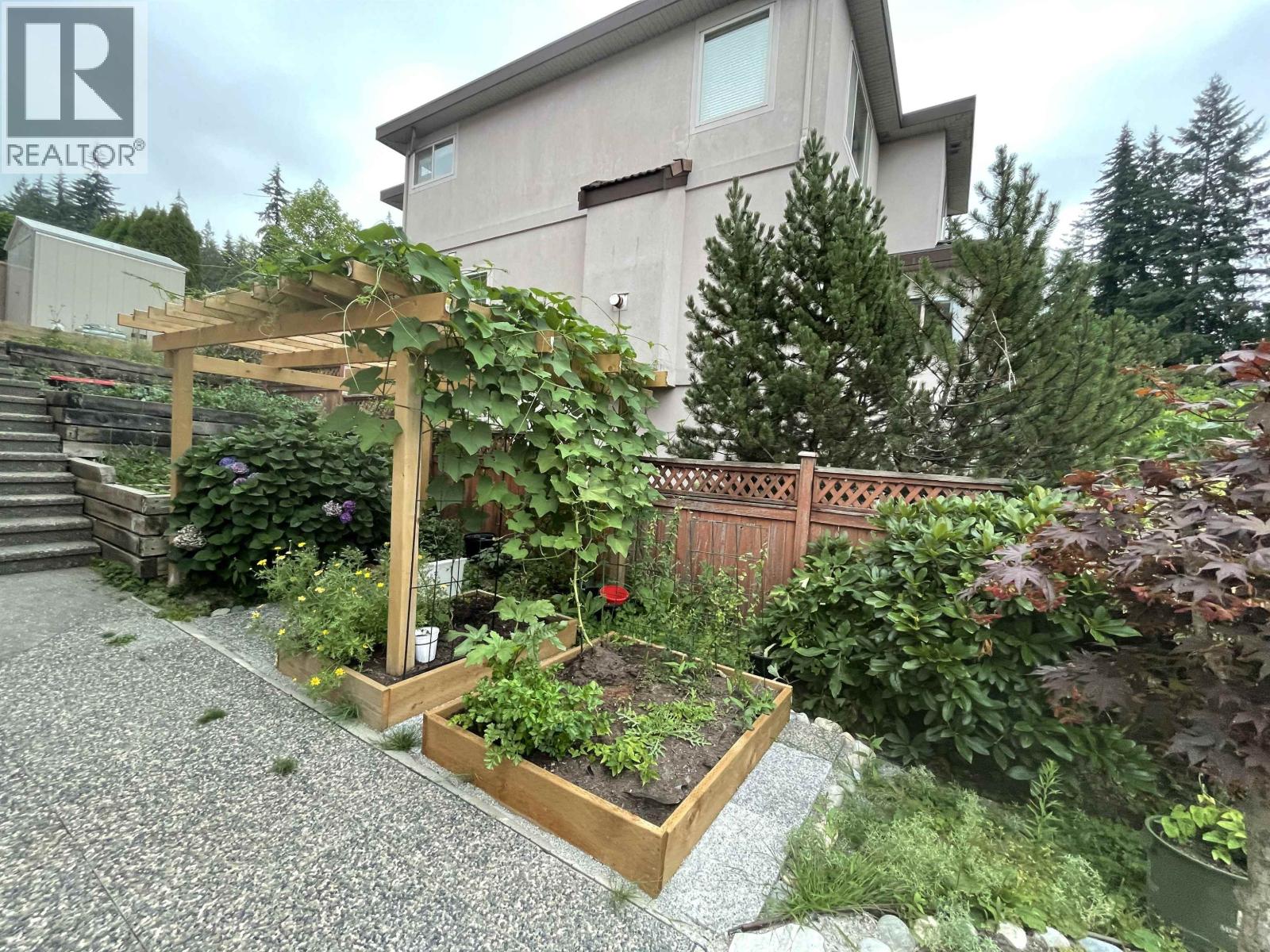 3000 Plateau Boulevard, Coquitlam, British Columbia  V3E 2Y8 - Photo 16 - R3113163