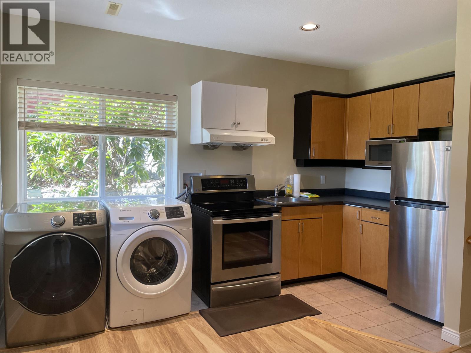 3000 Plateau Boulevard, Coquitlam, British Columbia  V3E 2Y8 - Photo 2 - R3113163