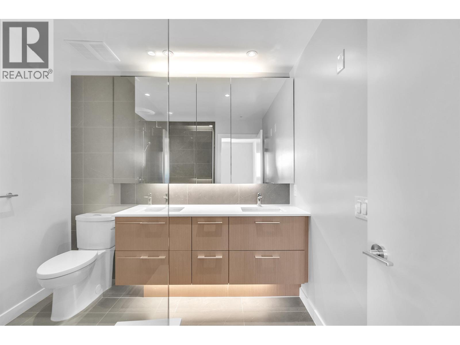 605 110 E 17th Street, North Vancouver, British Columbia  V7L 0K4 - Photo 23 - R3113166