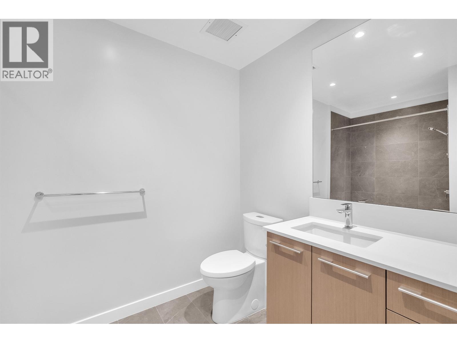 605 110 E 17th Street, North Vancouver, British Columbia  V7L 0K4 - Photo 26 - R3113166