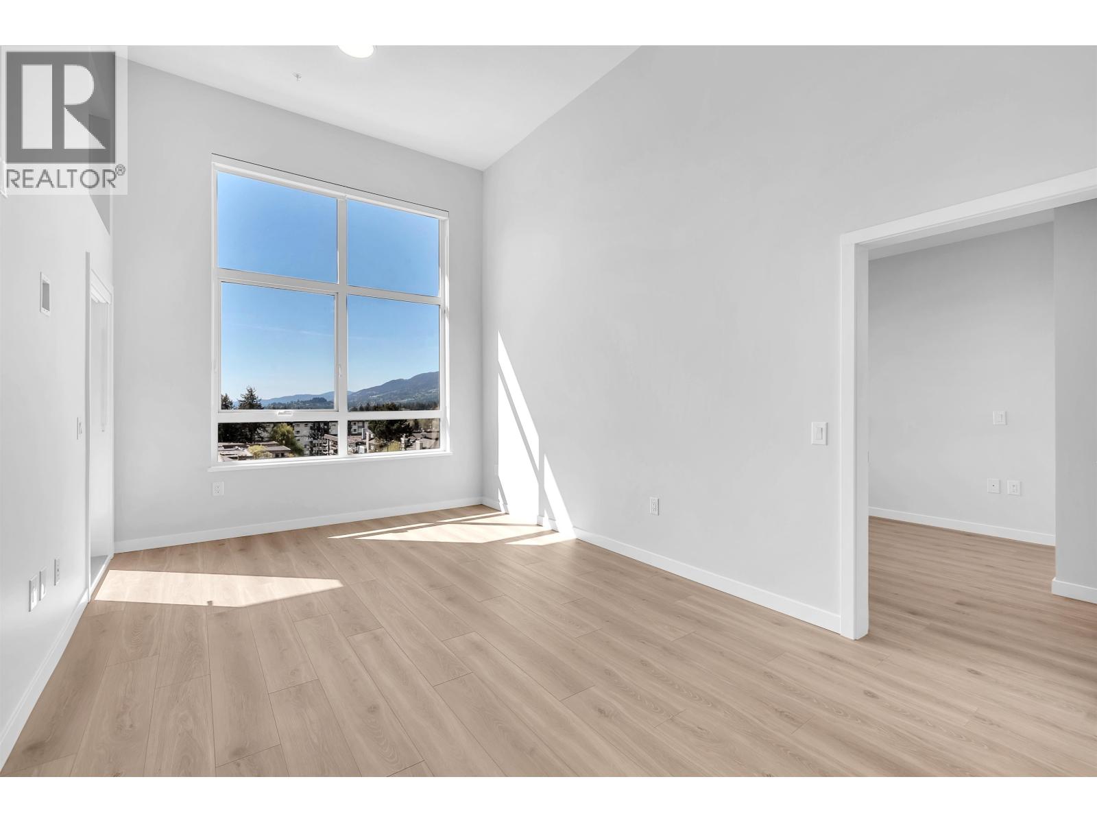 605 110 E 17th Street, North Vancouver, British Columbia  V7L 0K4 - Photo 8 - R3113166