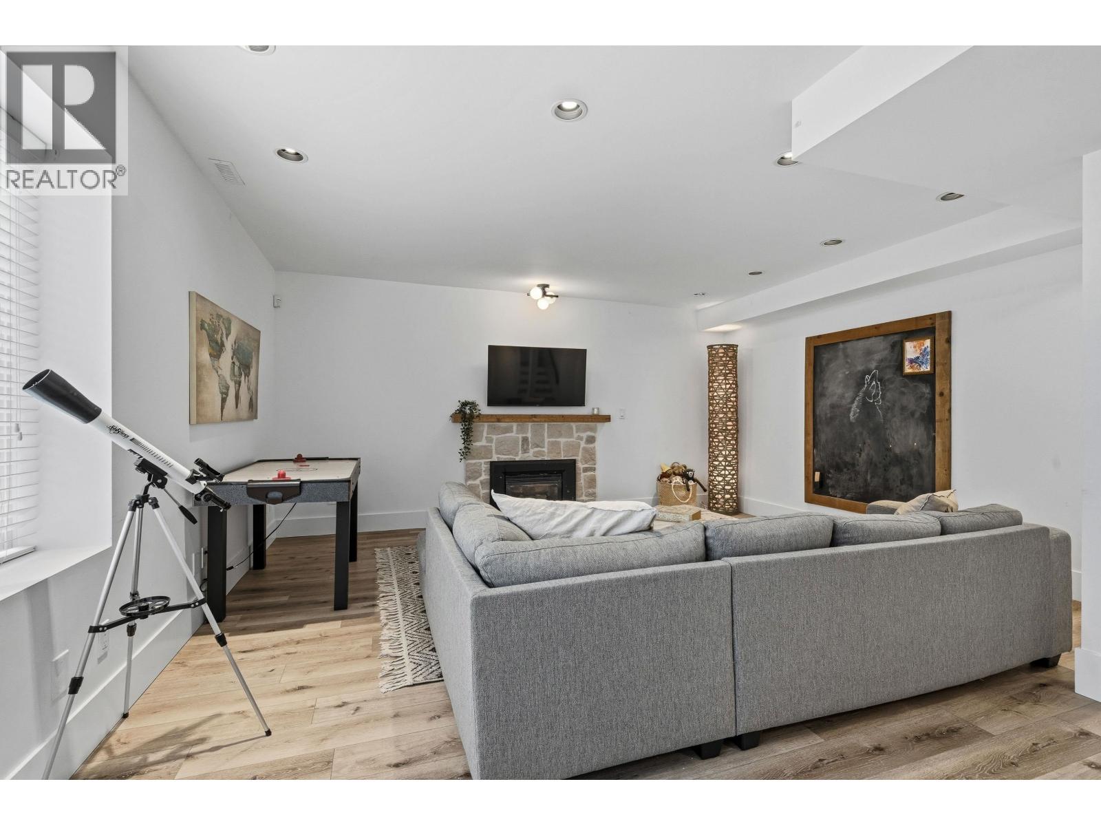 1335 Ridgewood Drive, North Vancouver, British Columbia  V7R 1J4 - Photo 27 - R3113138