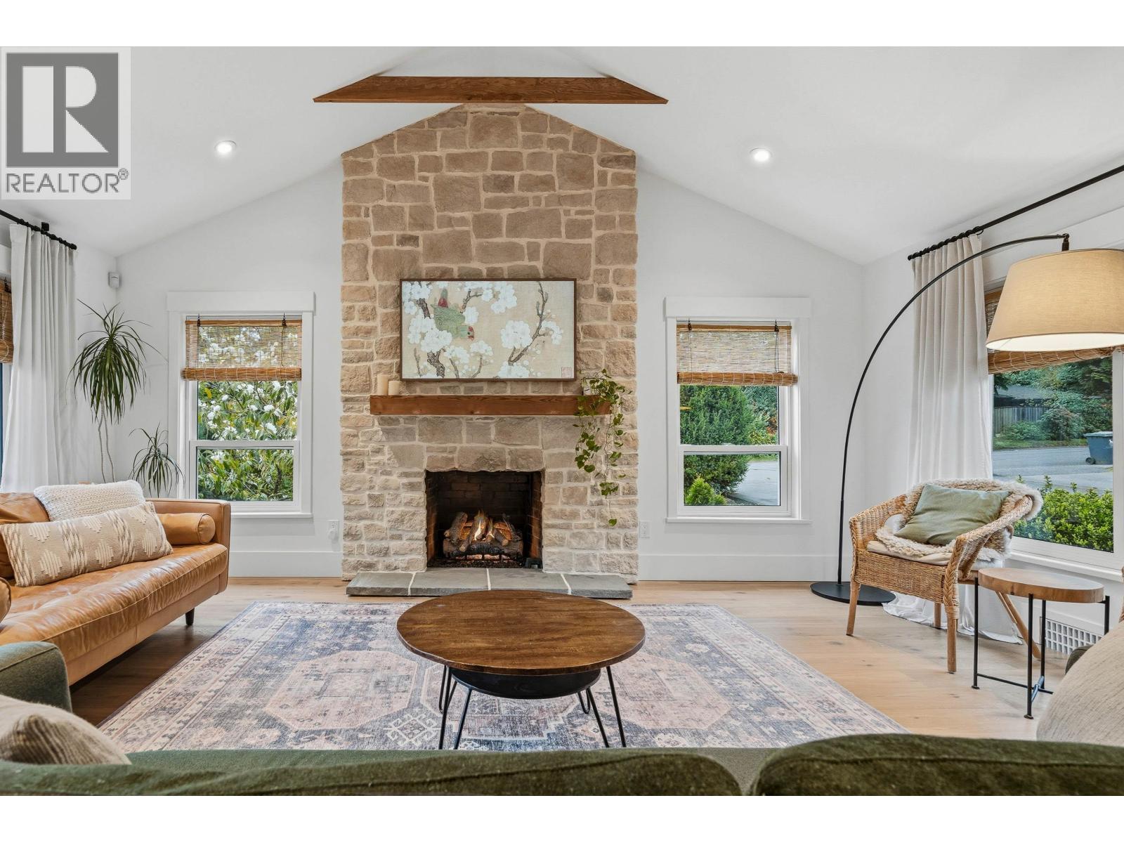 1335 Ridgewood Drive, North Vancouver, British Columbia  V7R 1J4 - Photo 7 - R3113138