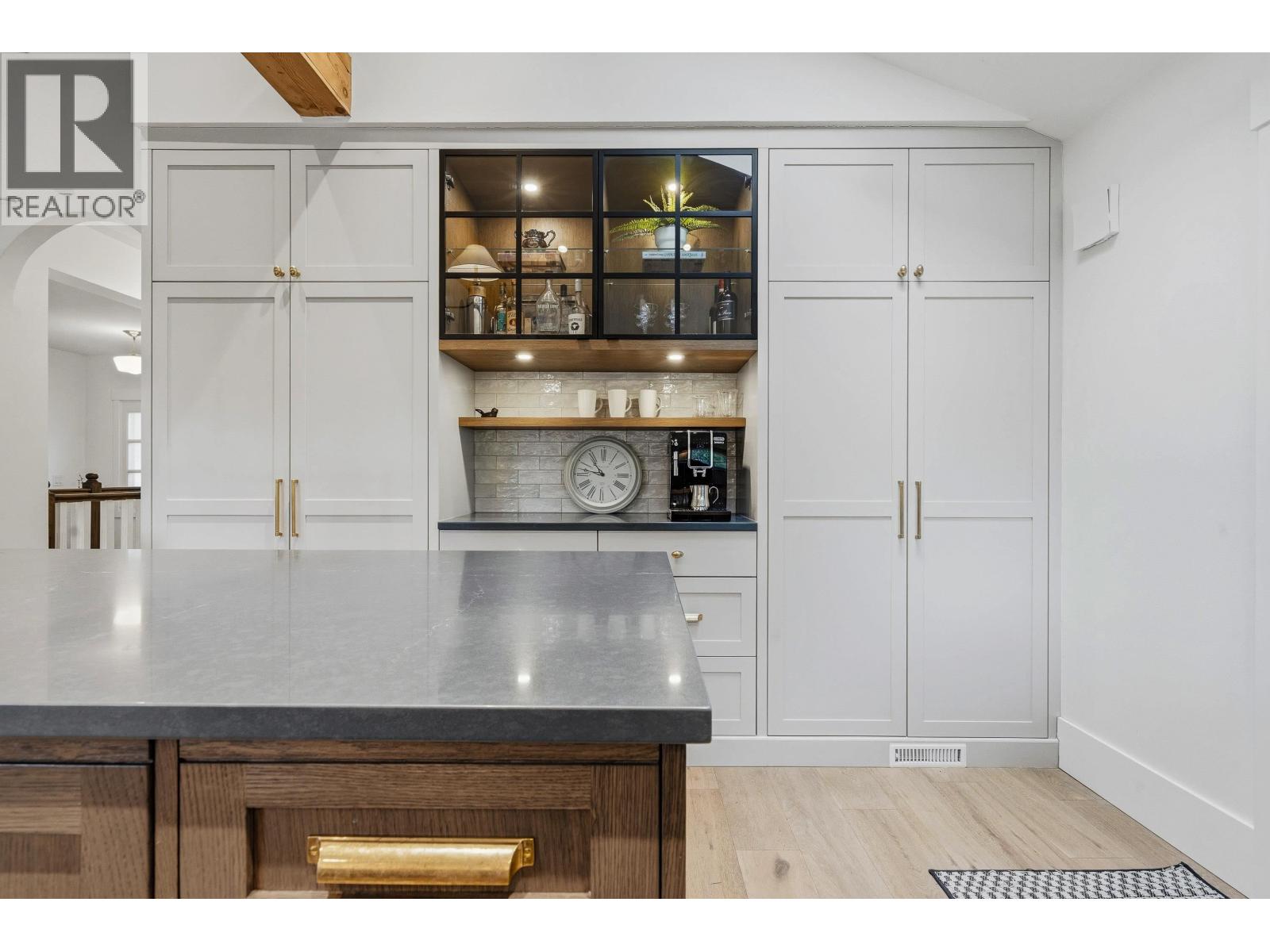 1335 Ridgewood Drive, North Vancouver, British Columbia  V7R 1J4 - Photo 18 - R3113138