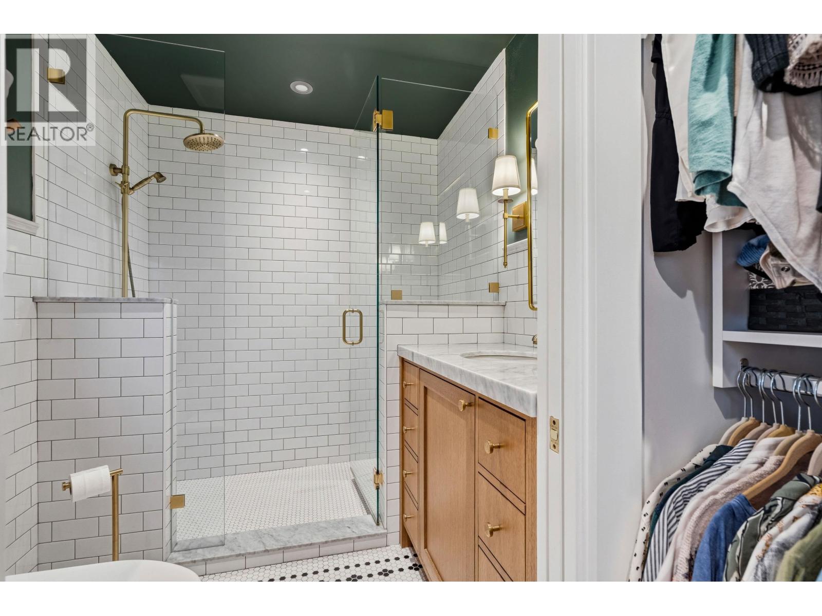 1335 Ridgewood Drive, North Vancouver, British Columbia  V7R 1J4 - Photo 21 - R3113138