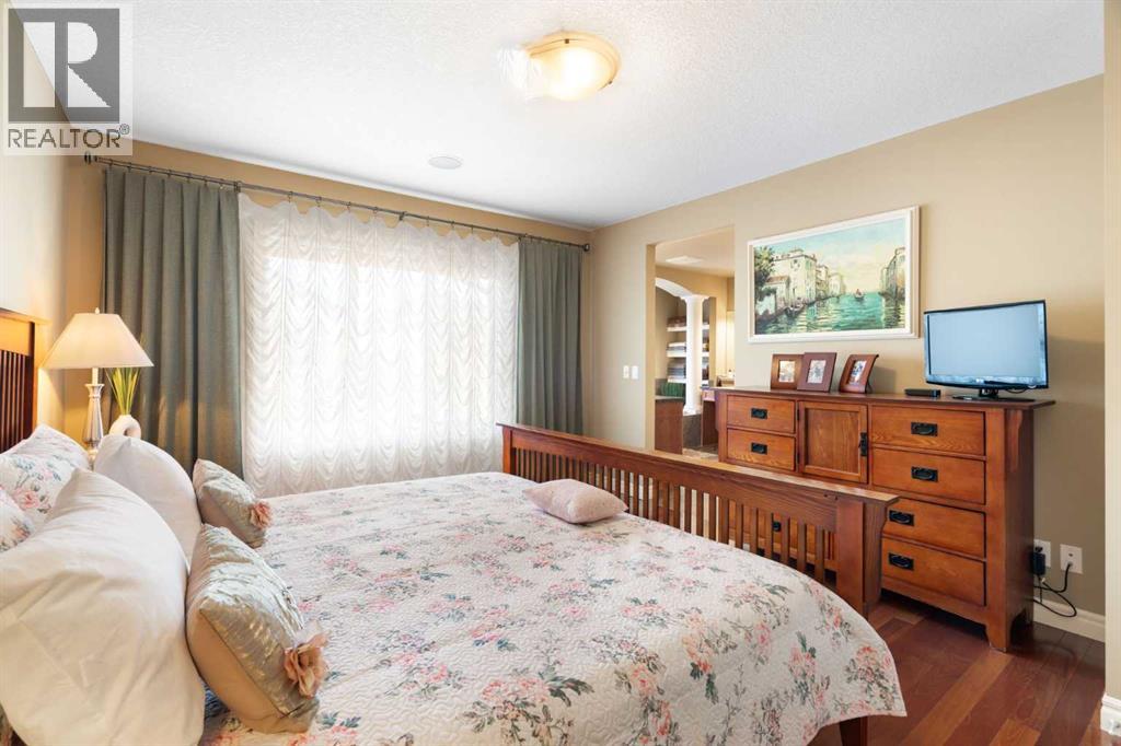 40 Bridleridge Lane Sw, Calgary, Alberta  T2Y 5H6 - Photo 26 - A2296367