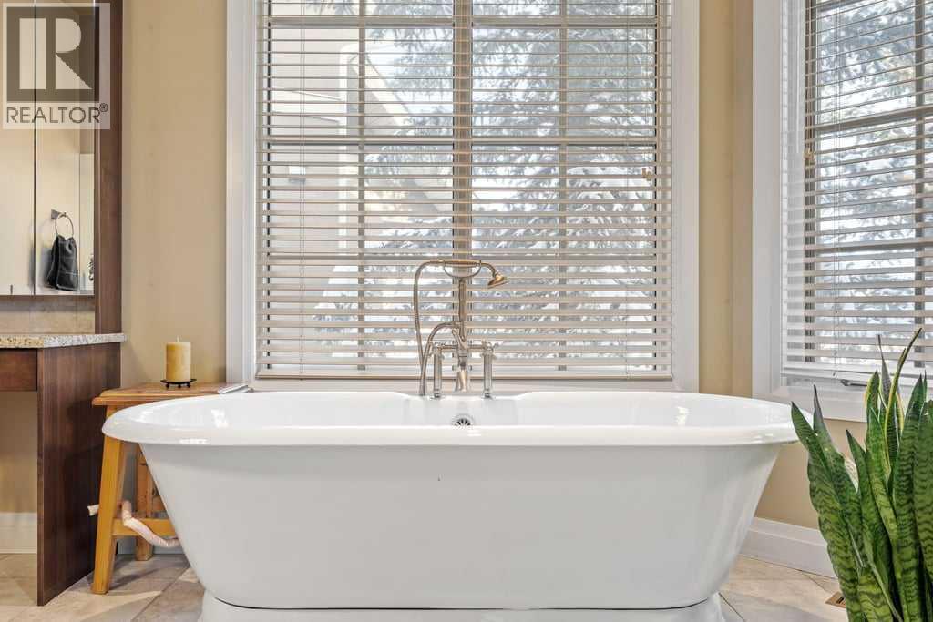 8 Grandarches Bay, Rural Rocky View County, Alberta  T3Z 0A7 - Photo 26 - A2300513