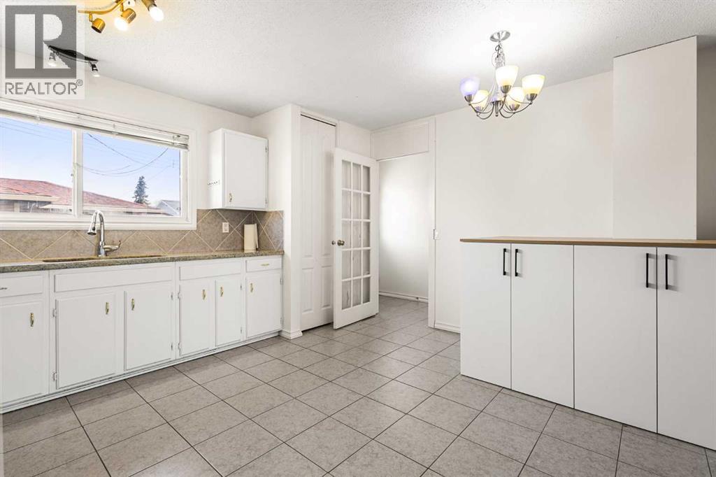 268 Madeira Place Ne, Calgary, Alberta  T2A 5T1 - Photo 10 - A2301328