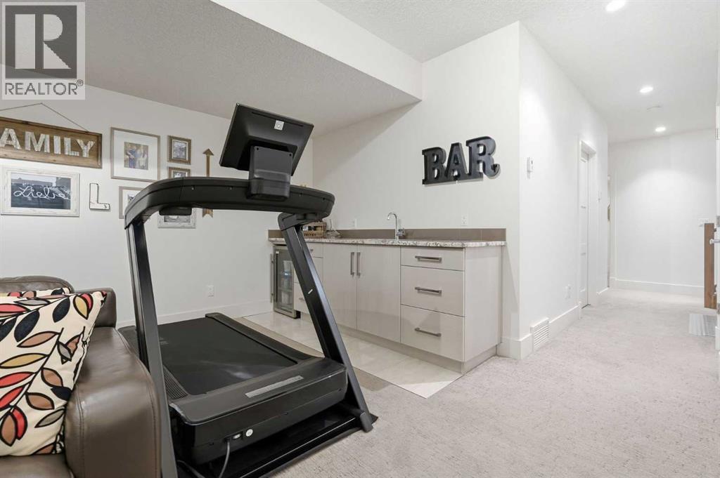 2825 26 Street Sw, Calgary, Alberta  T3E 2B1 - Photo 37 - A2302000