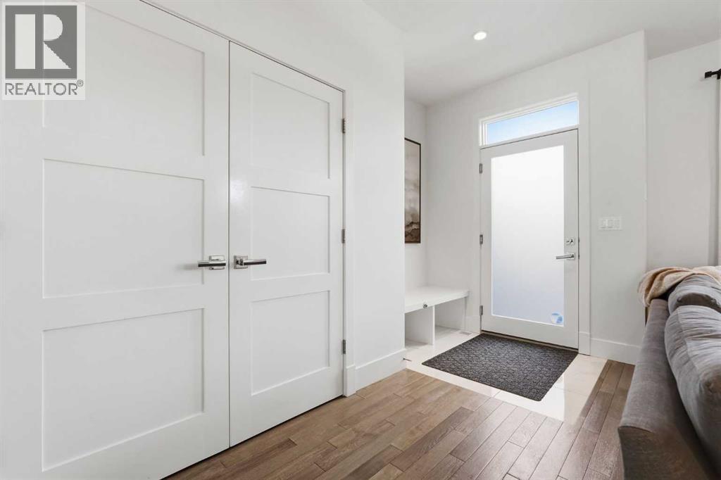 2825 26 Street Sw, Calgary, Alberta  T3E 2B1 - Photo 15 - A2302000