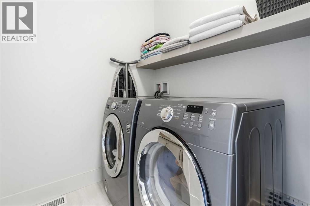 2825 26 Street Sw, Calgary, Alberta  T3E 2B1 - Photo 33 - A2302000