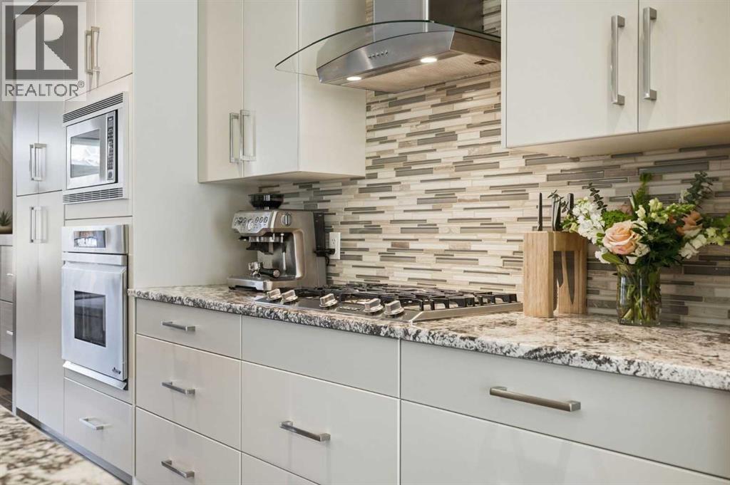 2825 26 Street Sw, Calgary, Alberta  T3E 2B1 - Photo 8 - A2302000