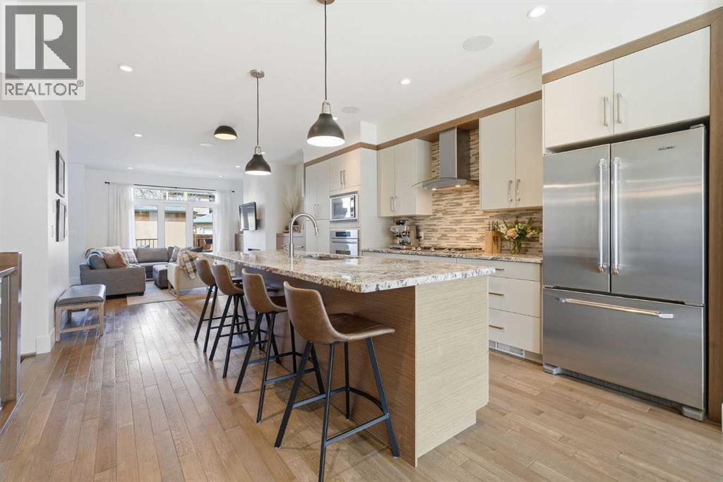 2825 26 Street Sw, Calgary, Alberta  T3E 2B1 - Photo 5 - A2302000