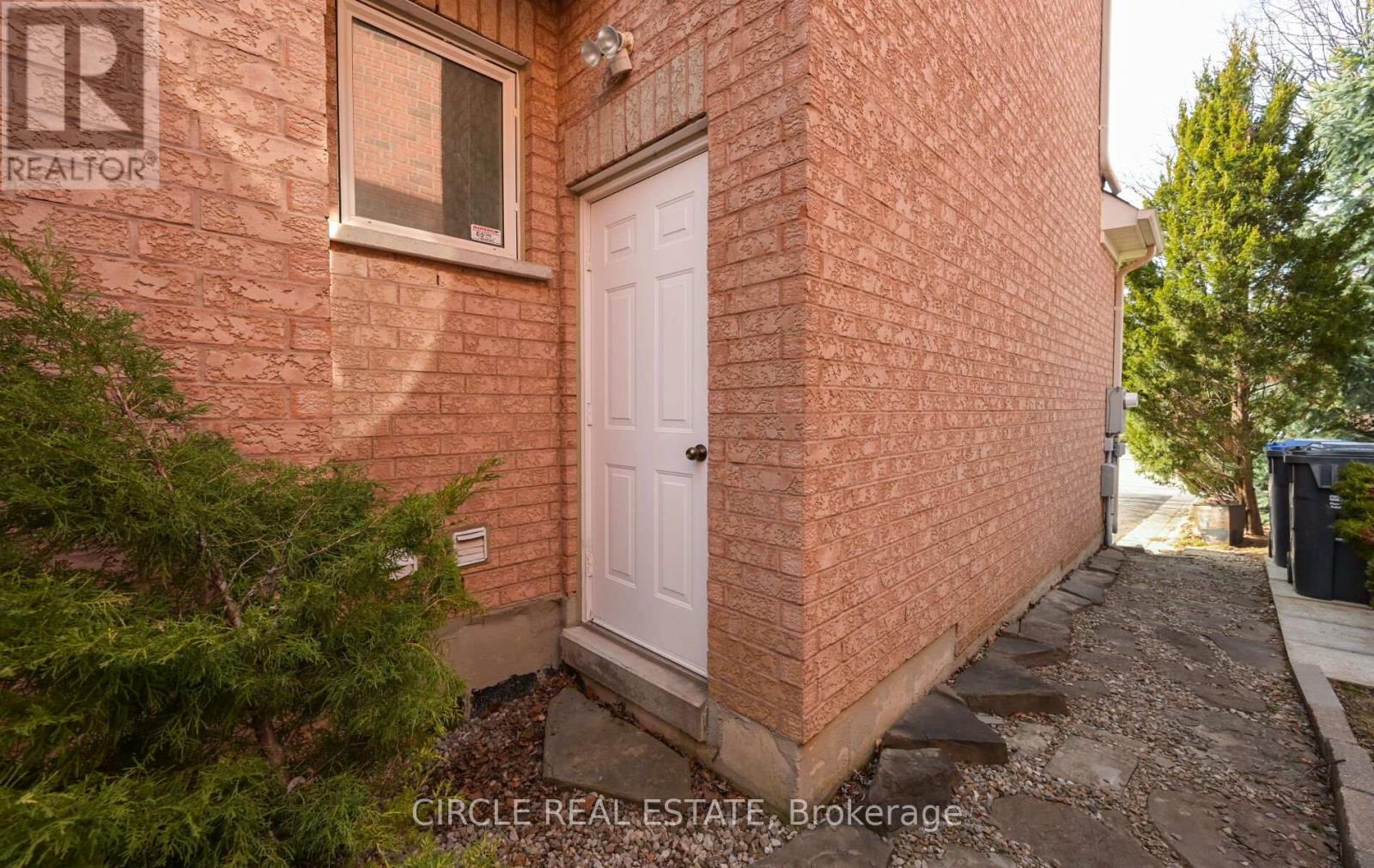 168 Twin Pines Crescent, Brampton (Northwest Sandalwood Parkway), Ontario  L7A 1N2 - Photo 37 - W13019026