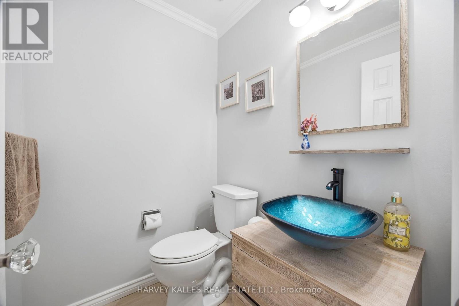 682 Willowbank Trail, Mississauga, Ontario  L4W 3L8 - Photo 15 - W13019040