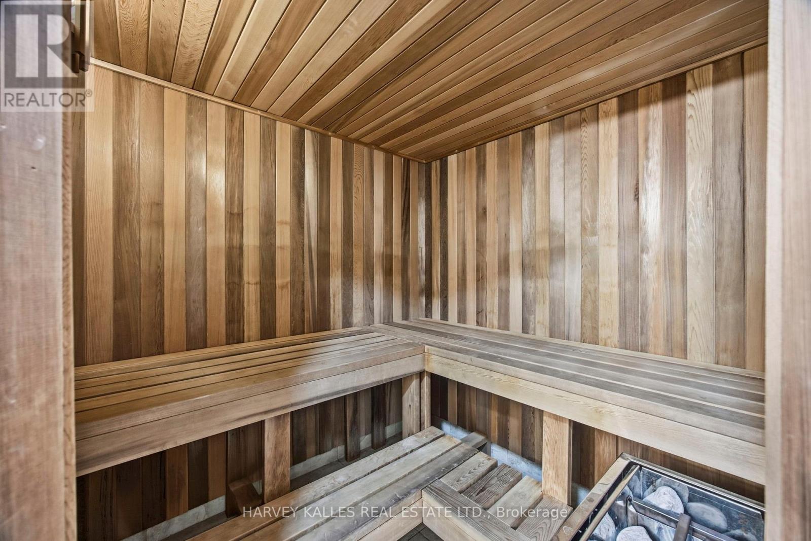 682 Willowbank Trail, Mississauga, Ontario  L4W 3L8 - Photo 39 - W13019040