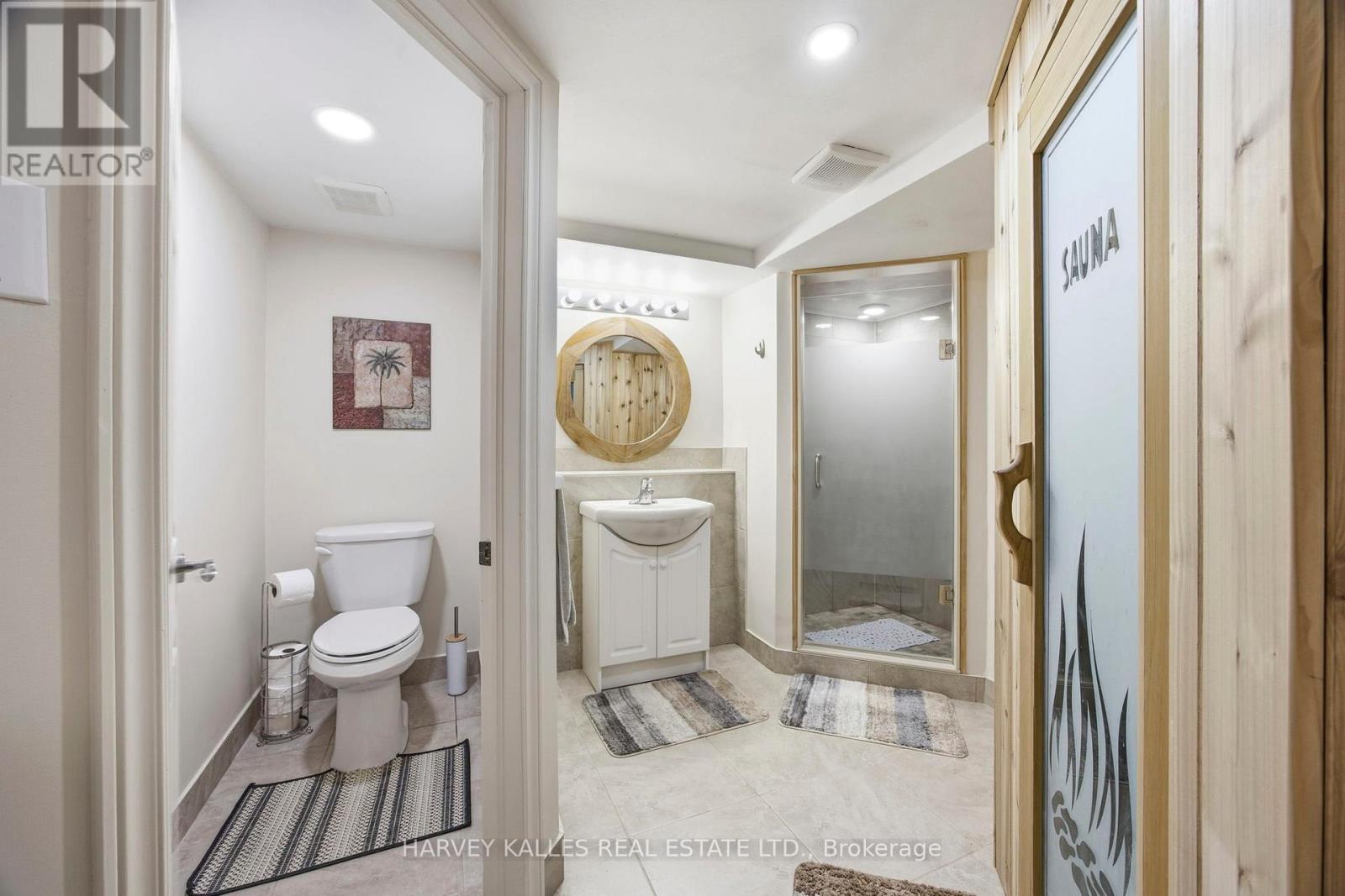 682 Willowbank Trail, Mississauga, Ontario  L4W 3L8 - Photo 40 - W13019040