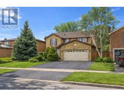 682 WILLOWBANK TRAIL, Mississauga, Ontario