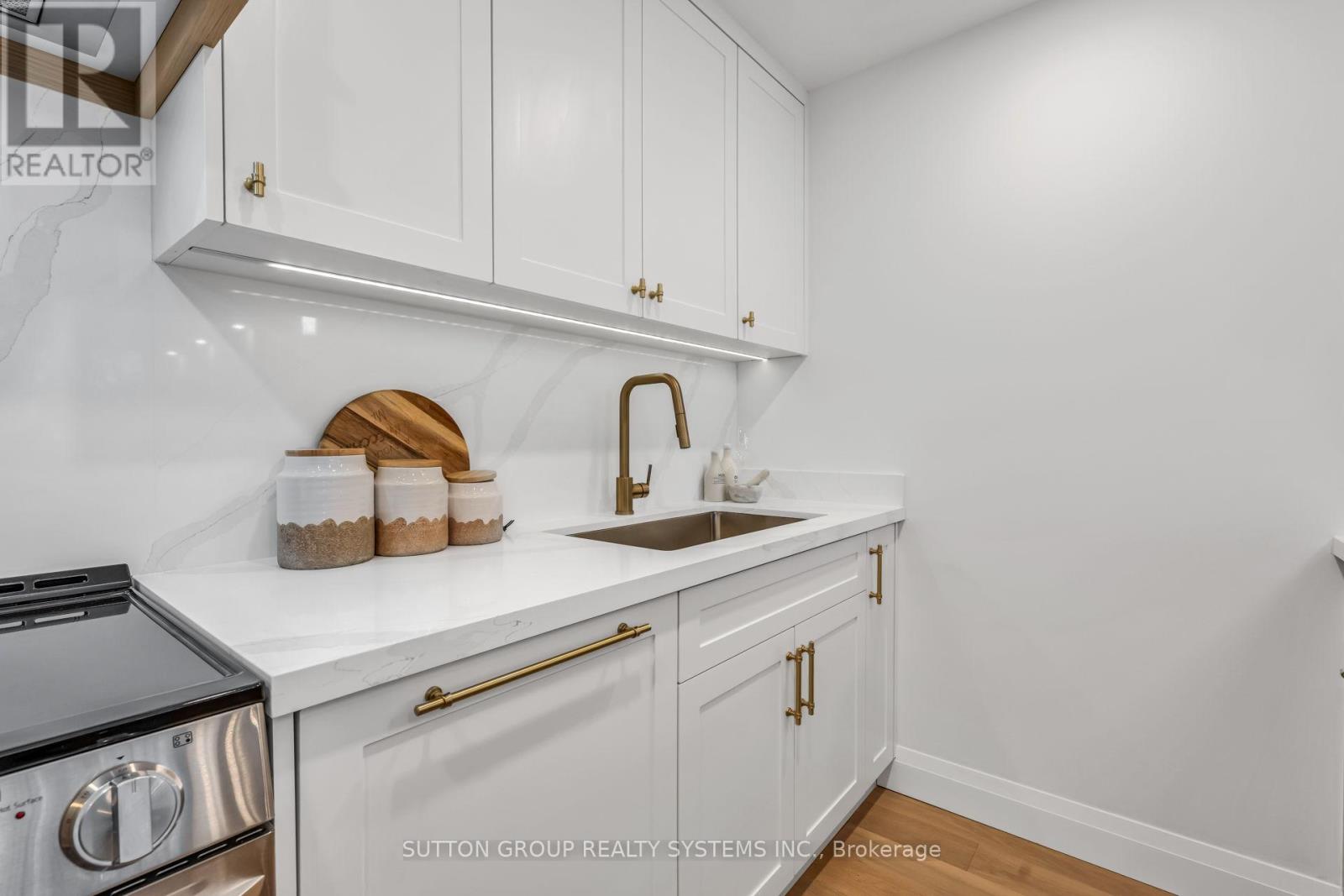 706 - 45 Southport Street, Toronto (High Park-Swansea), Ontario  M6S 3N5 - Photo 12 - W13019106